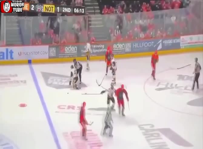Video :After a skate slices his throat, a field hockey player dies (Warning - disturbing)